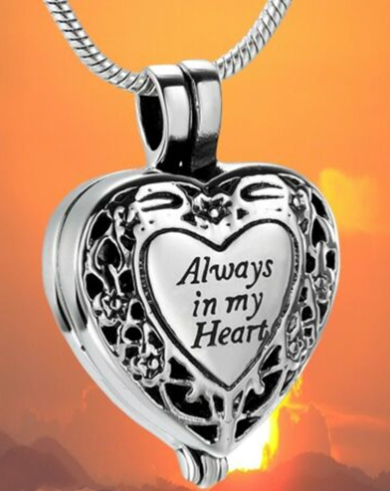 European And American Retro Heart-shaped Perfume Bottle Necklace