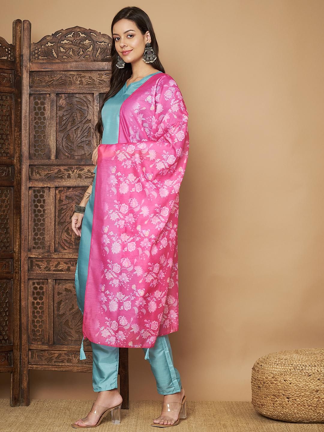 Women Straight Kurta with Floral Print Dupatta