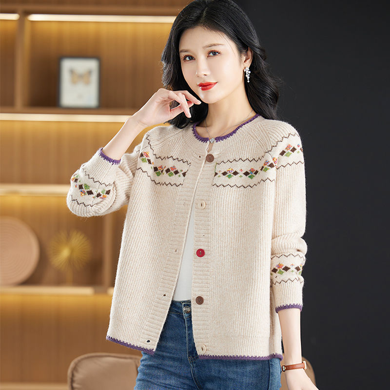 Knitted Cardigan Round Neck Short Loose Sweater White