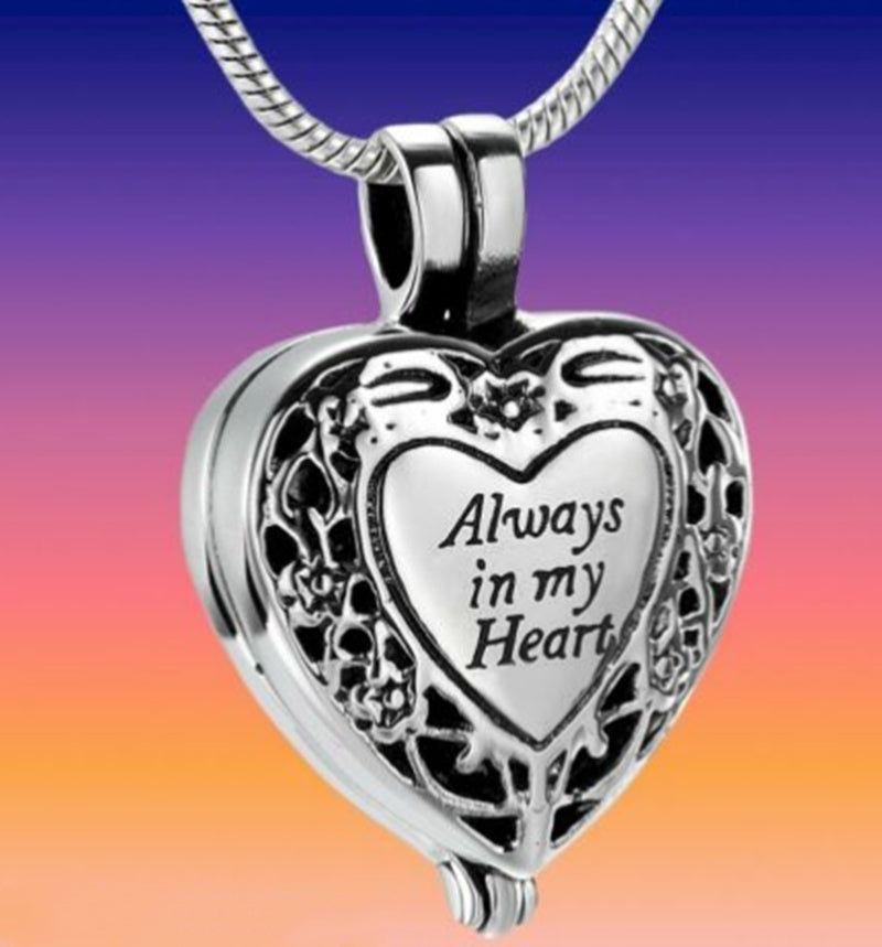 European And American Retro Heart-shaped Perfume Bottle Necklace