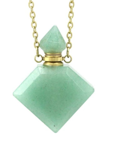 Natural Crystal Diamond Perfume Bottle Aromatherapy Bottle Necklace Pendant Green Dongling